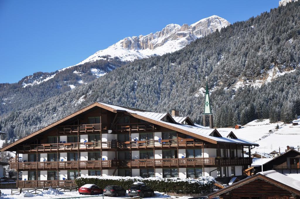Residence Anda Pozza di Fassa Exterior photo